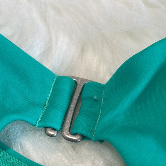 Athleta Maldives Vintage Floral Bikini Top Size 34B/C - Picture 8 of 11